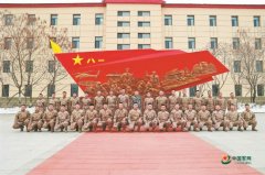 “我们要把这张照片珍藏起来”