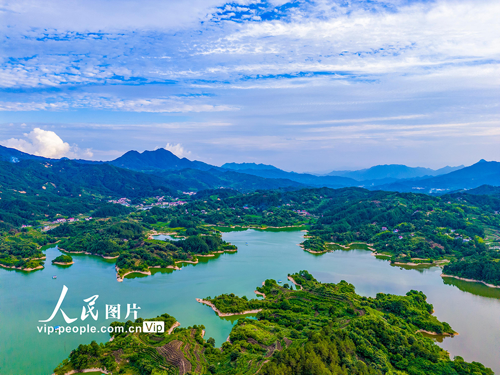 安徽岳西：雨后天堂湖 美若画卷