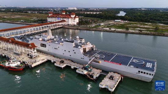 中国海军989编队结束对马来西亚友好访问前往印度尼西亚