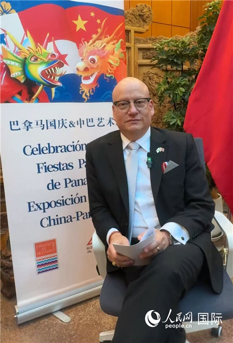 巴拿马驻华大使雷鸣（Miguel Lecaro）接受人民网记者专访。（人民网记者 吴思萱摄）