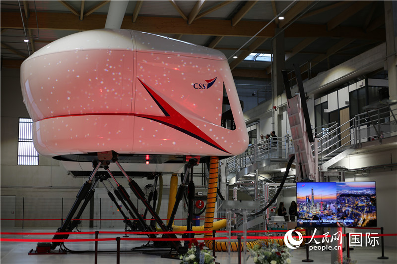 当天交付的华模科技空中客车A320 D级全动飞行模拟机 （于超凡 摄）
